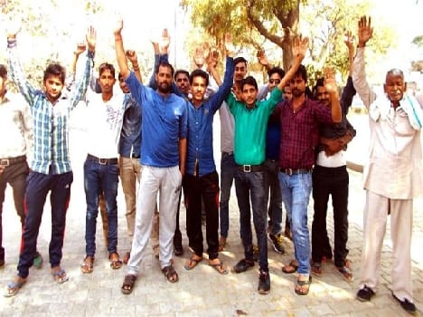 Mursan protesting against power cuts , performance